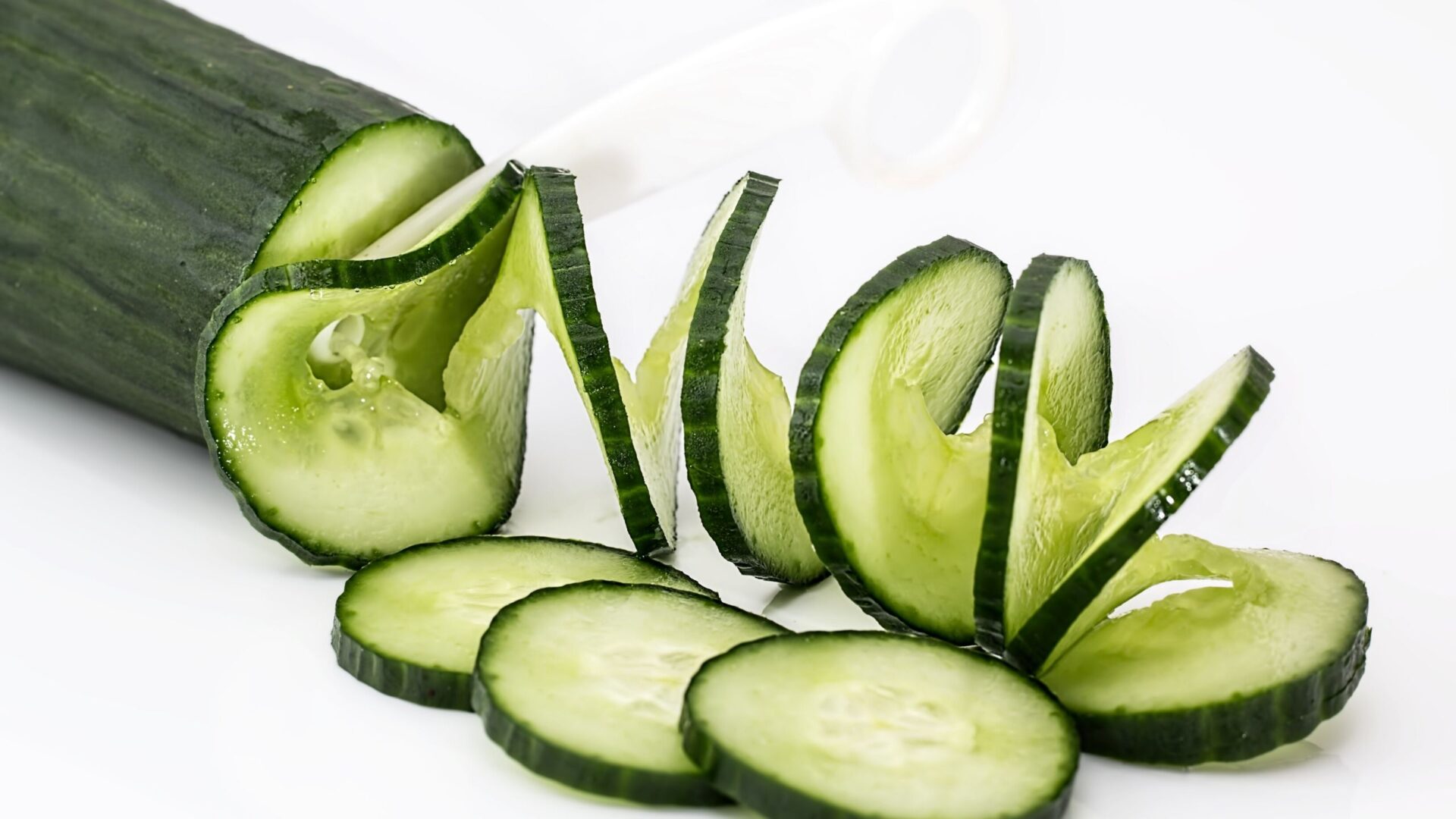 BENEFITS OF CUCUMBER FOR SKIN AND HAIR