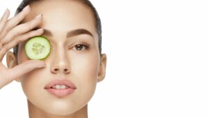Read more about the article 6 effective home remedies to get rid of dark circles at home