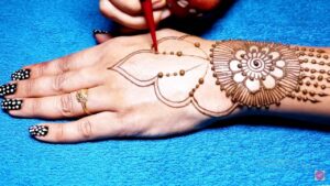Beautiful Jewellery Mehndi Design For Back Hands