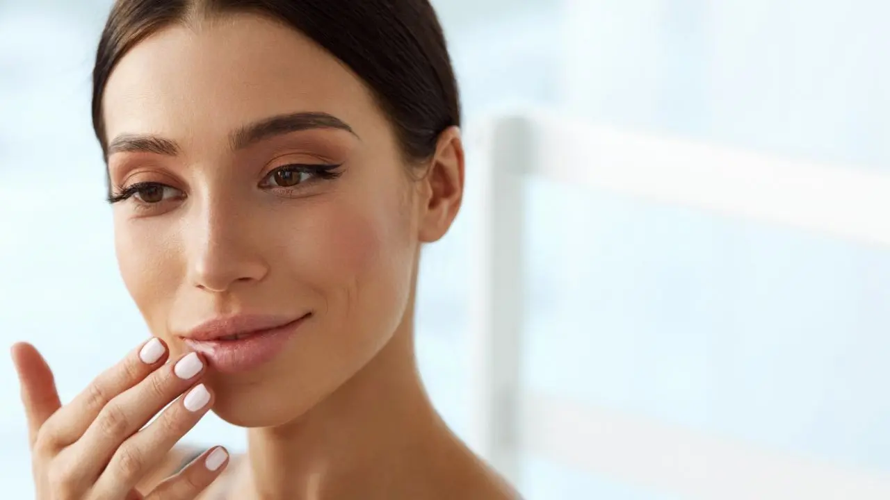 How to Get Rid of Chapped and Dry Lips Naturally