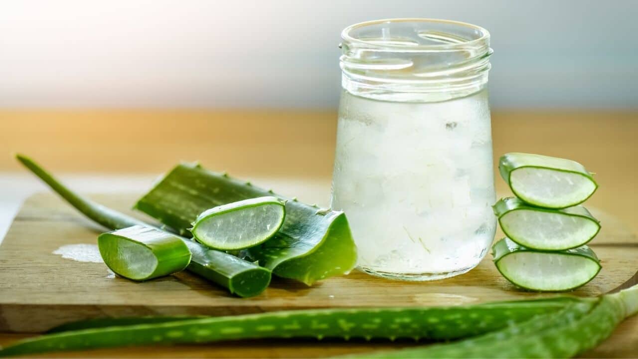 Benefits of Aloe Vera on Face Overnight