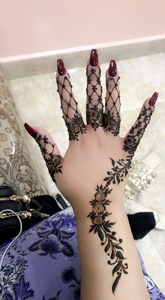 Leaf and Tattoo Style Mehndi Design