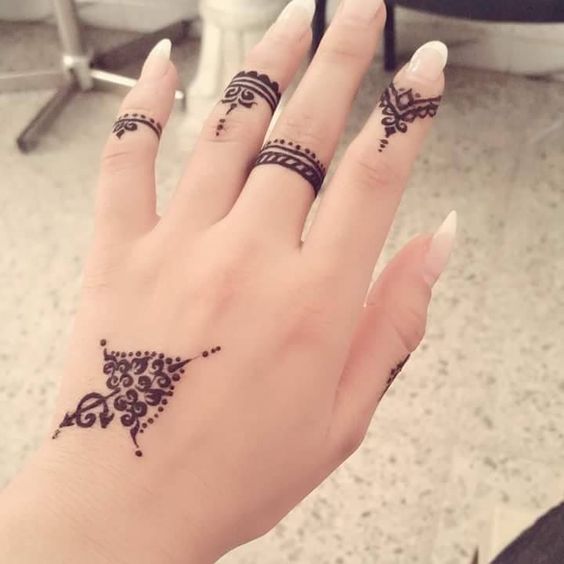 Party Style Arabic Henna Design