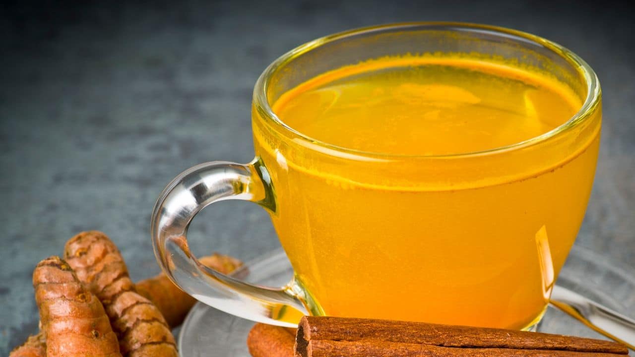 You are currently viewing Turmeric Water Benefits For your Health